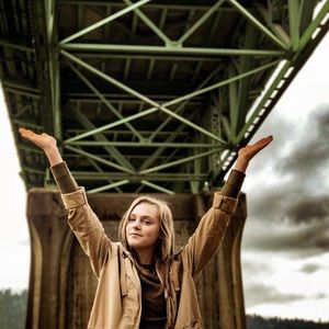 Meet your Posher, Sierra